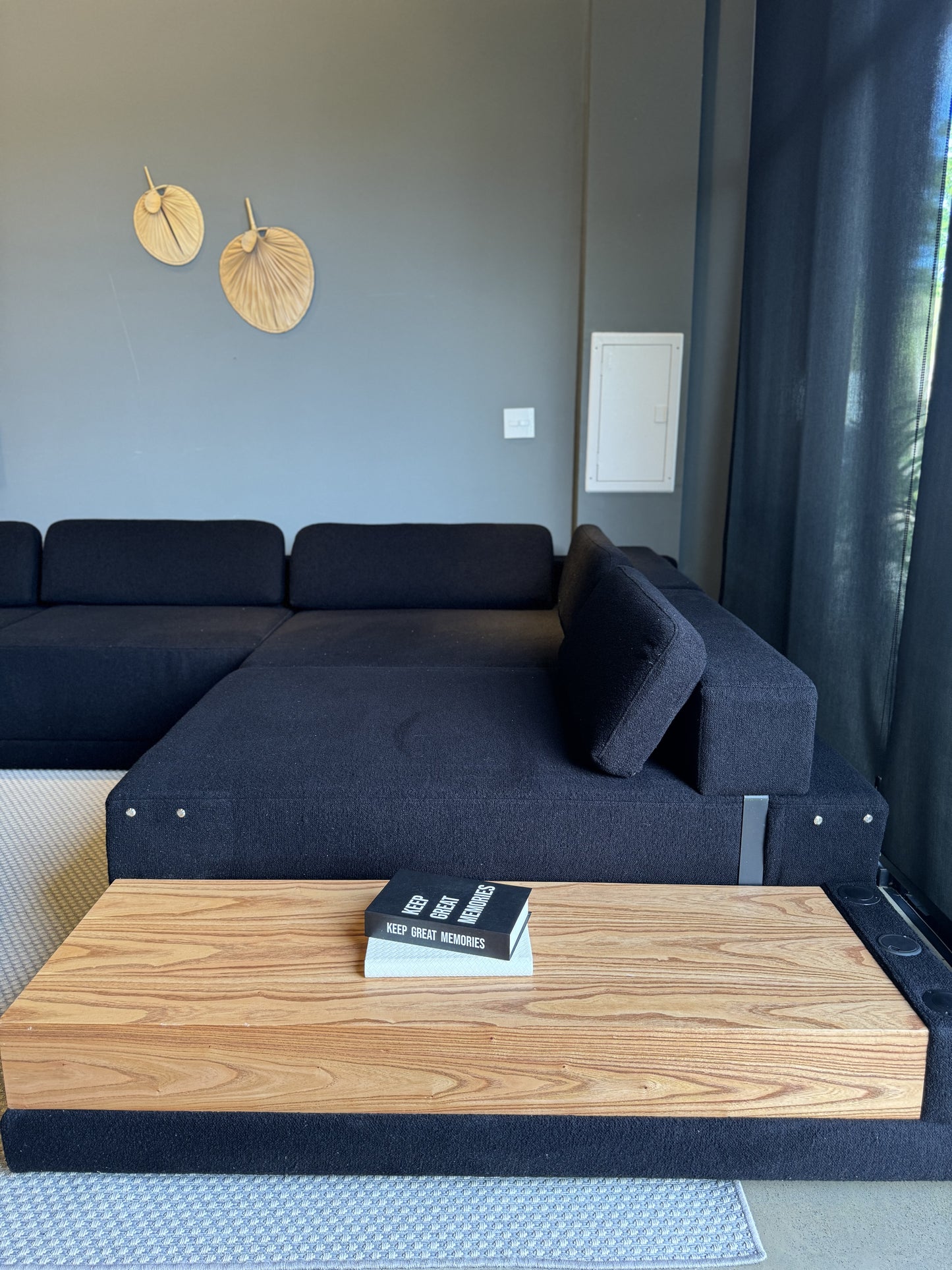 Sofá LV 071 em L 490x257cm Estofado Tecido Rubi 13004 - 5 Módulos
