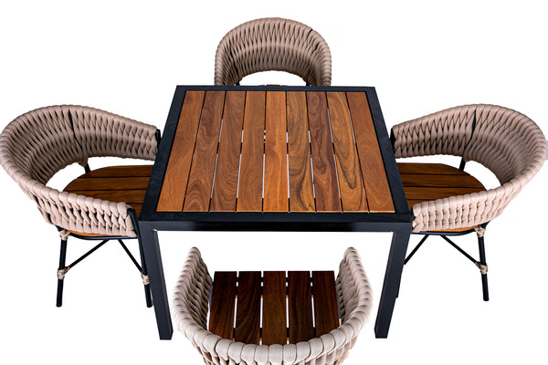 Ambiente 1 com Mesa Quadrada Venus 100x100cm Tampo Madeira Base Alumínio Cor Preta