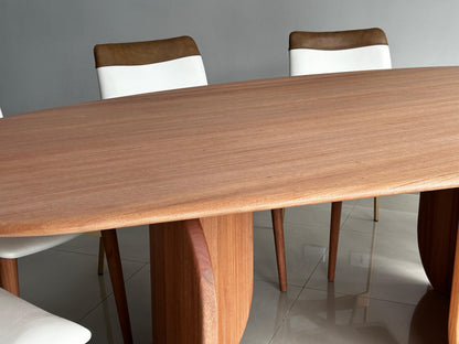 Mesa de Jantar Bow Madeira Cor Mel 280x120cm