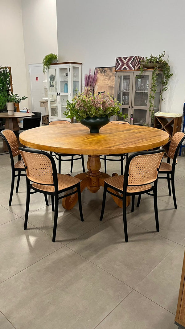 Ambiente 1 com Mesa de comedor redonda clásica de madera maciza 170 cm - 8 plazas