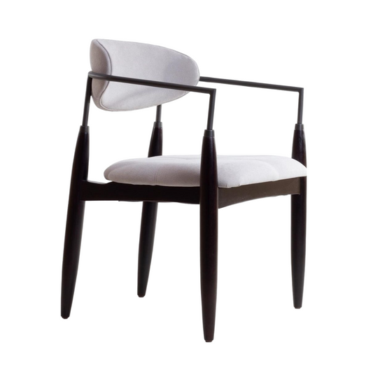 Cadeira Adara com Braço Madeira Preto Fosco Metal Preto Assento Estofado Tecido BR6000