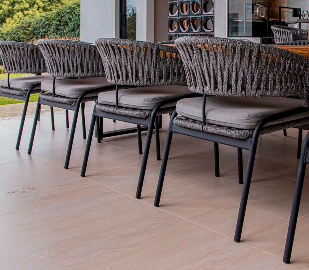 Sala de Jantar com Cadeira Deka