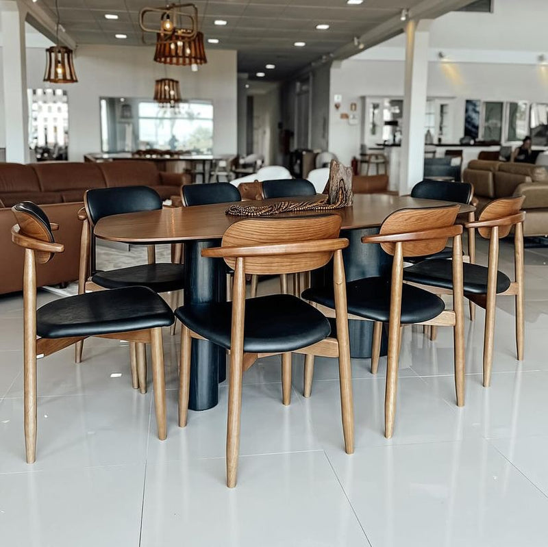 Cadeira Dutti Madeira Amêndoa Encosto e Assento Estofado Tecido Bucle 566