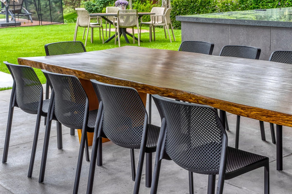 Ambiente 2 com Cadeira Capri cor Preta