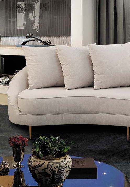 Ambiente 1 com Sofá tapizado blanco roto de lino orgánico Moana