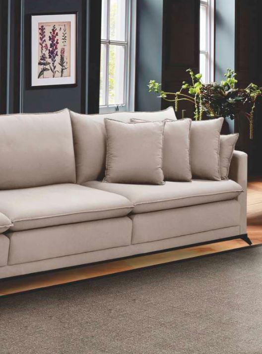 Ambiente 4 com Sofá tapizado en blanco roto de lino New Age