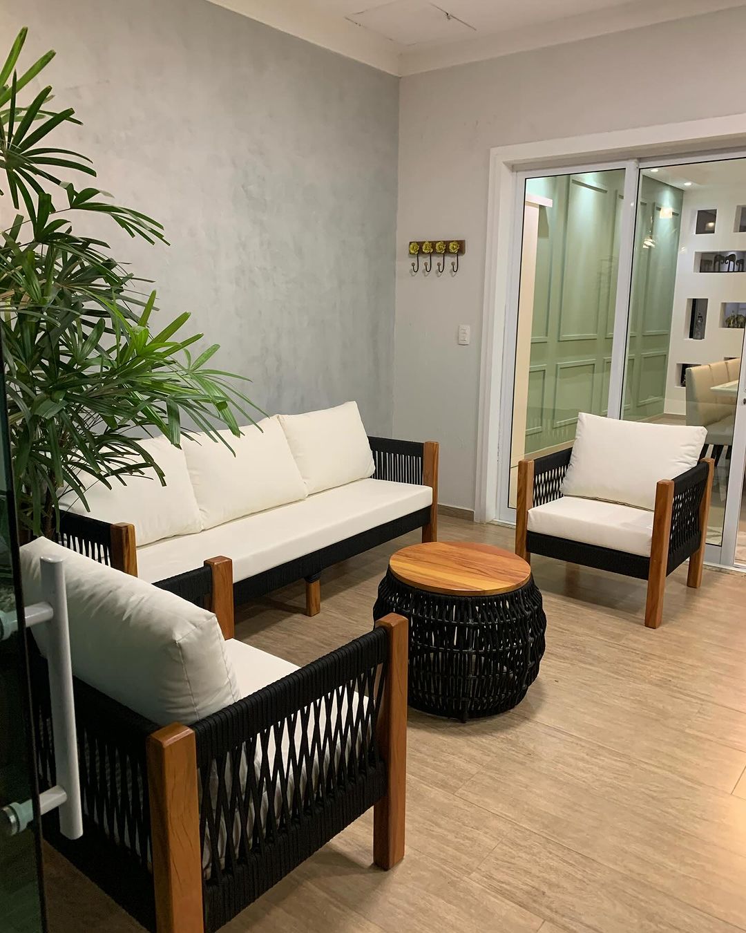Varanda e Jardim com Jogo de Banco Lux, Banco Lux e mais 2