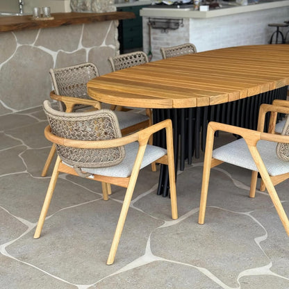 Mesa de Jantar Luna Oval Base Alumínio Preto Tampo Madeira Maciça Cumaru 230cm