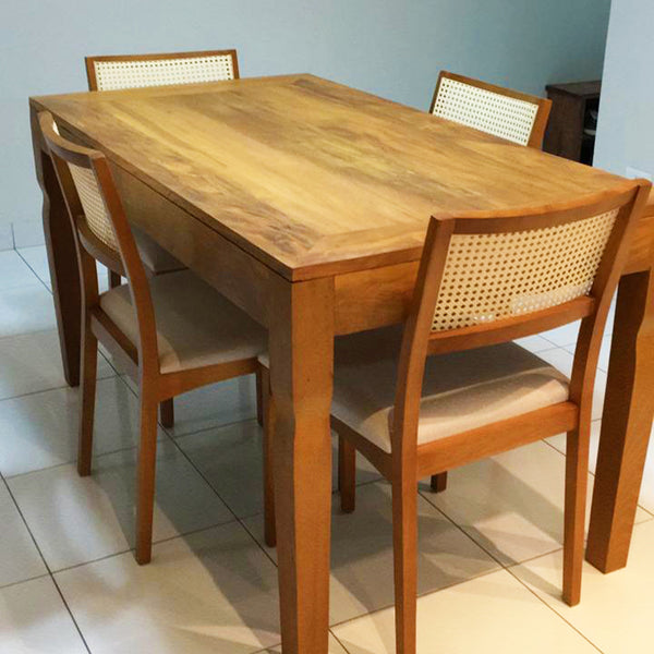 Ambiente 3 com Mesa de comedor Vivi de madera maciza 140x80 cm - 6 plazas