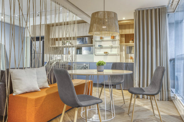 Ambiente 1 com Silla Sevilla color grafito