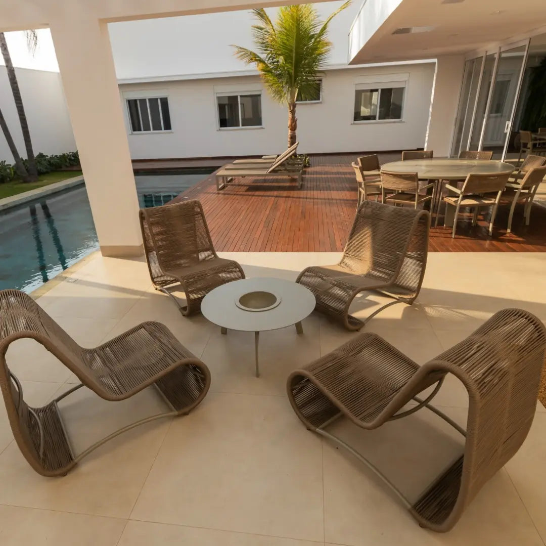 Varanda e Jardim com Poltrona Onda