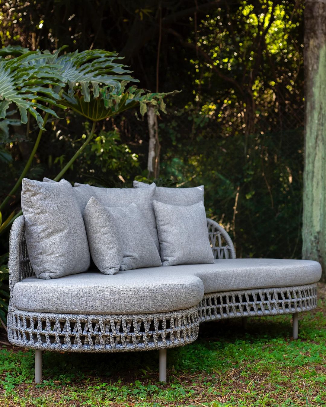 Varanda e Jardim com Sofá Duna
