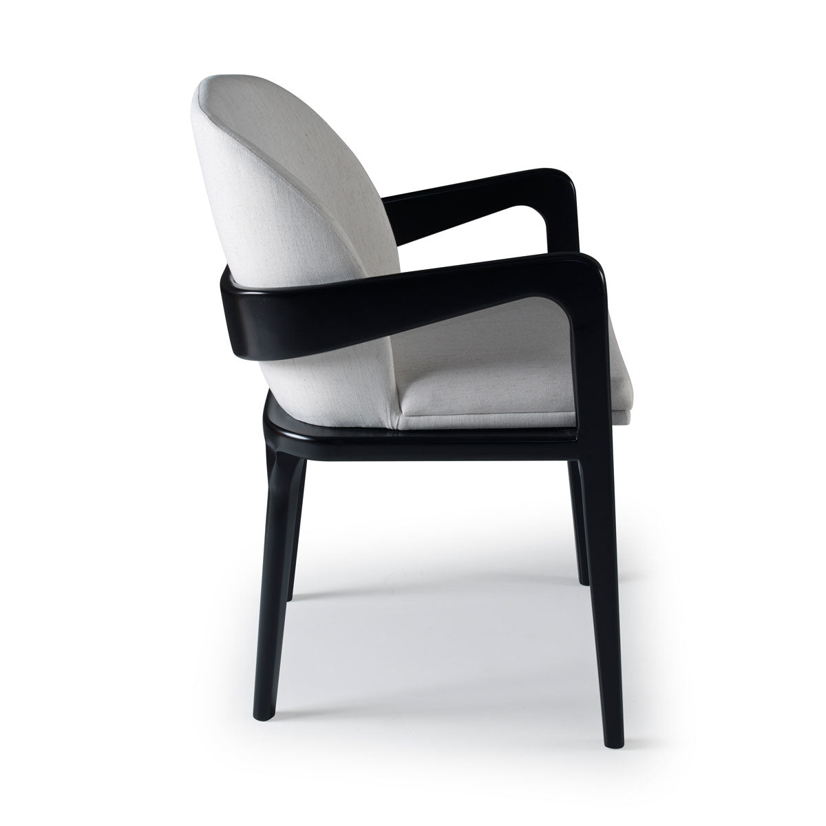 Silla Liz de madera lacada en negro con tapizado de lino gris