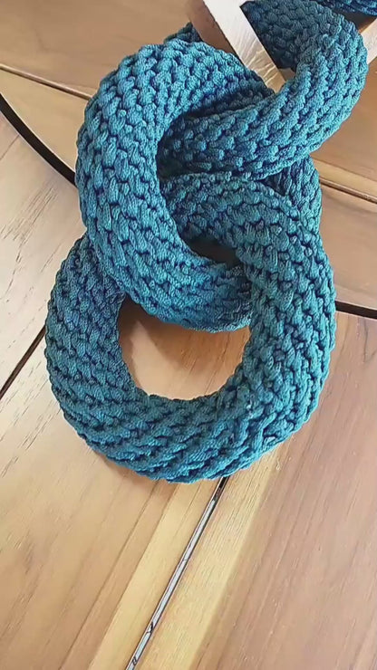 Collar Decorativo Eslabones de Cuerda Náutica Azul Petróleo con Madera de Demolición