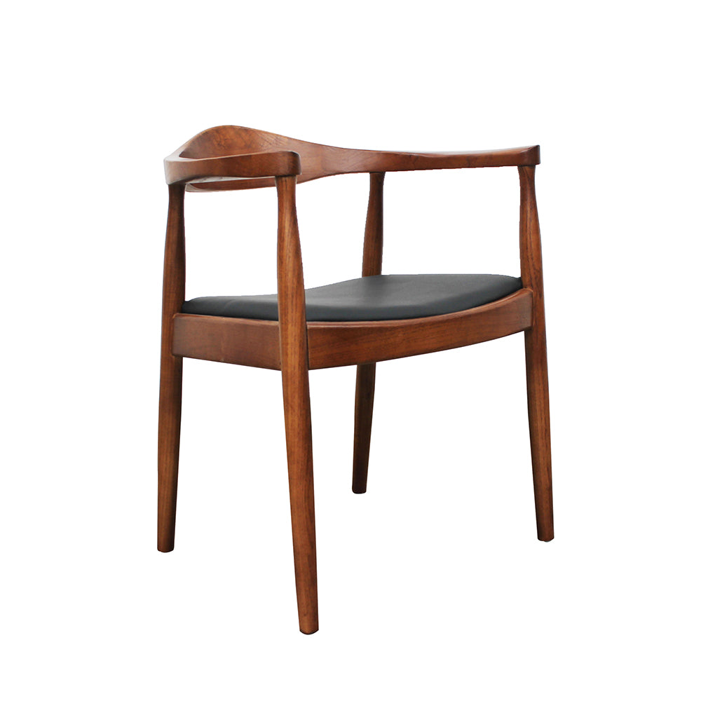 Silla Carolina en color negro con madera oscura