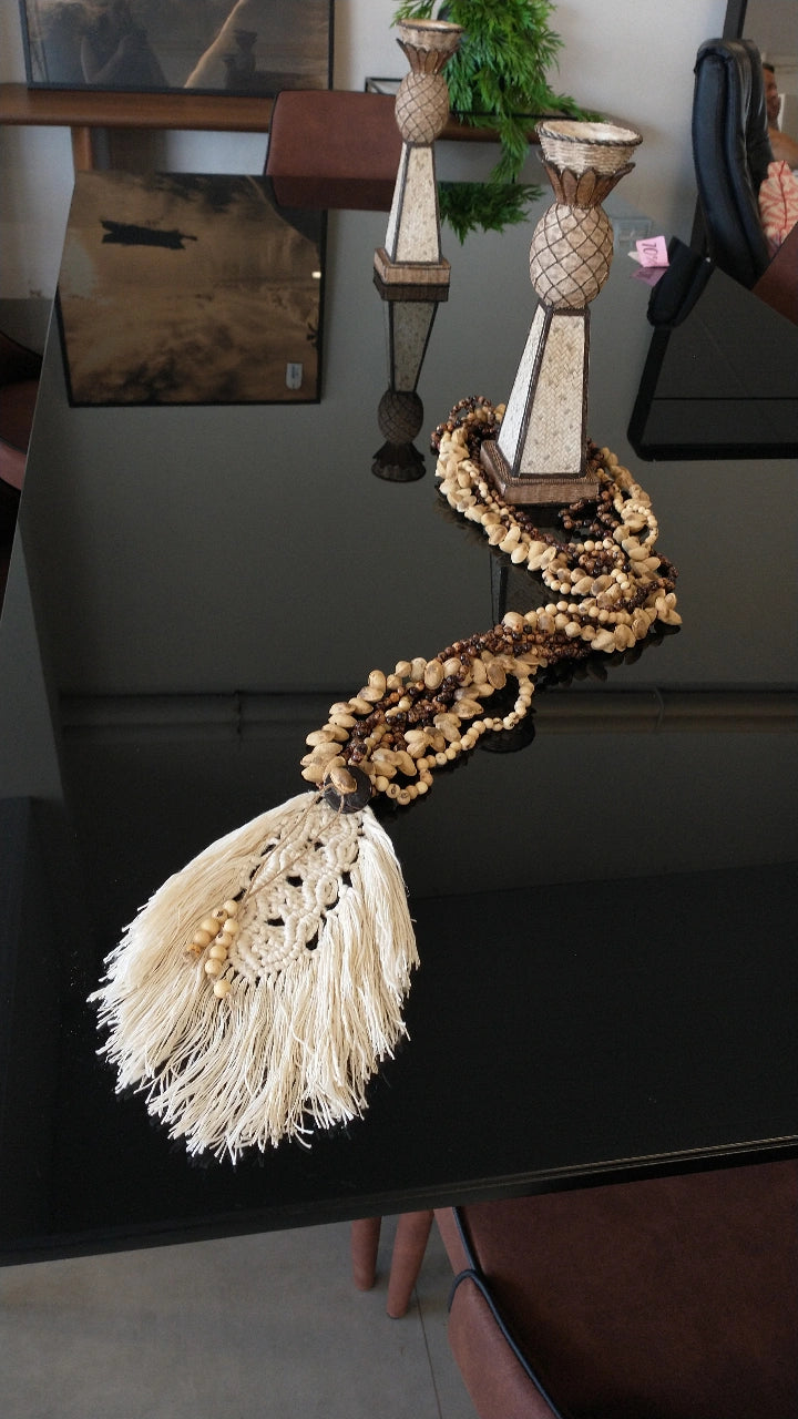 Collar Decorativo con Semillas Naturales y Macramé