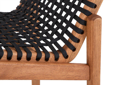 Silla Dash de madera y cuerda náutica en negro