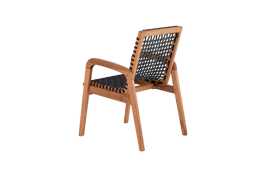Silla Dash con brazo de madera y cuerda náutica en negro