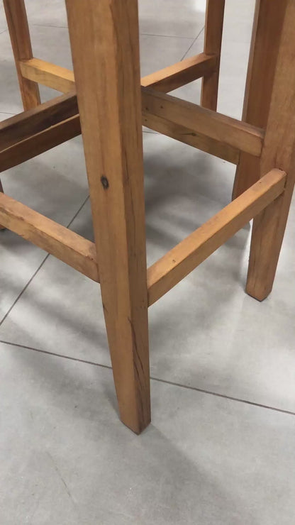 Taburete de madera maciza y cuerda náutica negra